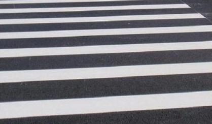 道路交通标线在性能上有什么严格的要求呢？