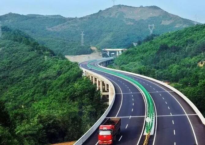 十堰天水高速路选用香蕉视频在线免费看道路标线